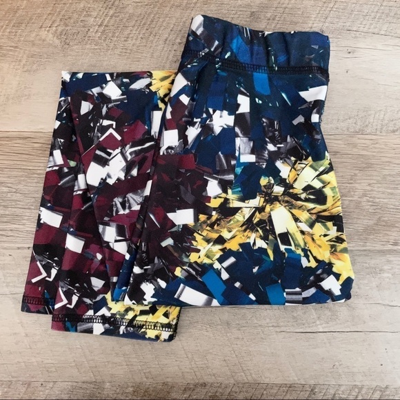 Zara Terez for Soul Cycle Abstract Geometric Crop Leggings Size XS - Picture 4 of 9